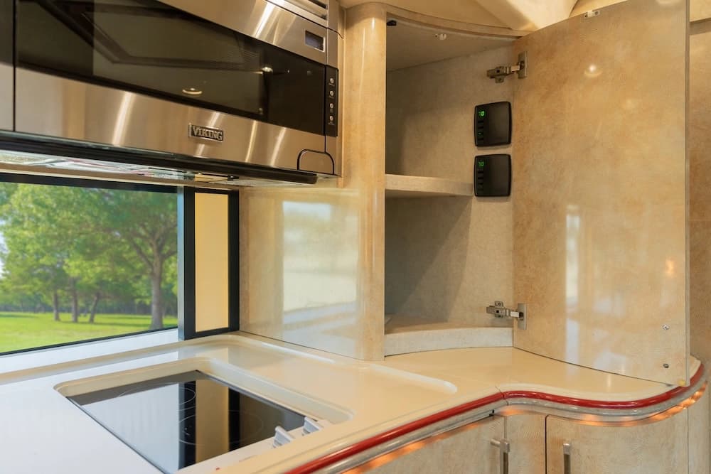 2009 Prevost Marathon H3-45 Motorcoach - Thumbnail 39 2009 Prevost Marathon H3-45 Motorcoach - Thumbnail 39