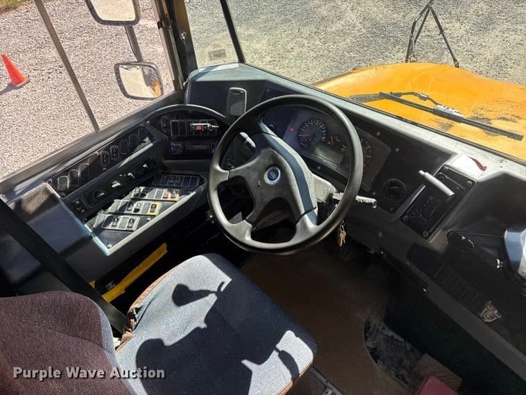 2013 Blue Bird Vision school bus School Bus - Thumbnail 32 2013 Blue Bird Vision school bus School Bus - Thumbnail 32