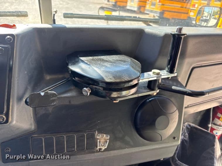 2013 Blue Bird Vision school bus School Bus - Thumbnail 39 2013 Blue Bird Vision school bus School Bus - Thumbnail 39