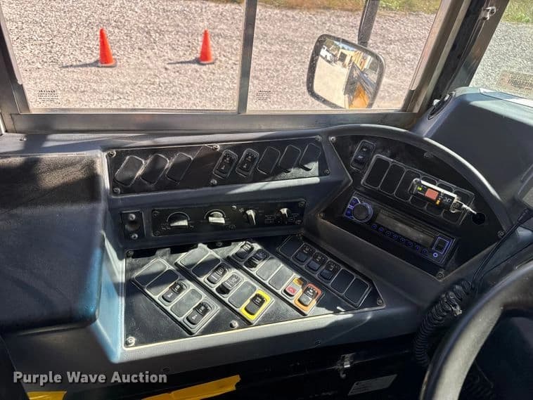 2013 Blue Bird Vision school bus School Bus - Thumbnail 40 2013 Blue Bird Vision school bus School Bus - Thumbnail 40