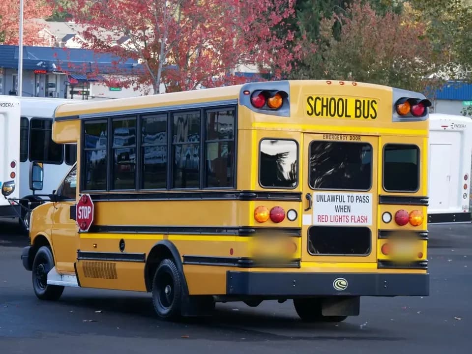 2014 Collins Super Bantam School Bus - Thumbnail 4 2014 Collins Super Bantam School Bus - Thumbnail 4