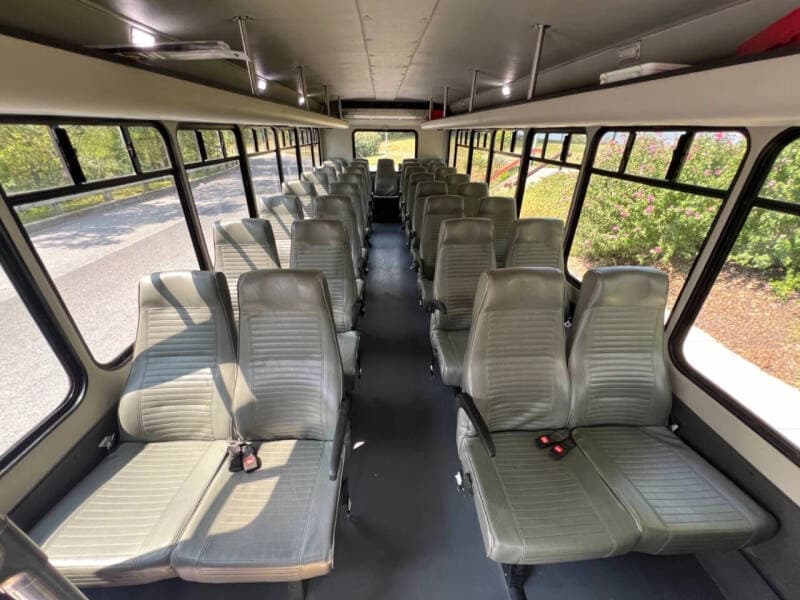 2018 Ford F550 Super Duty Shuttle Bus - Thumbnail 11 2018 Ford F550 Super Duty Shuttle Bus - Thumbnail 11