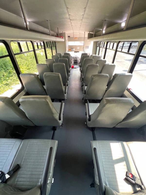 2018 Ford F550 Super Duty Shuttle Bus - Thumbnail 12 2018 Ford F550 Super Duty Shuttle Bus - Thumbnail 12