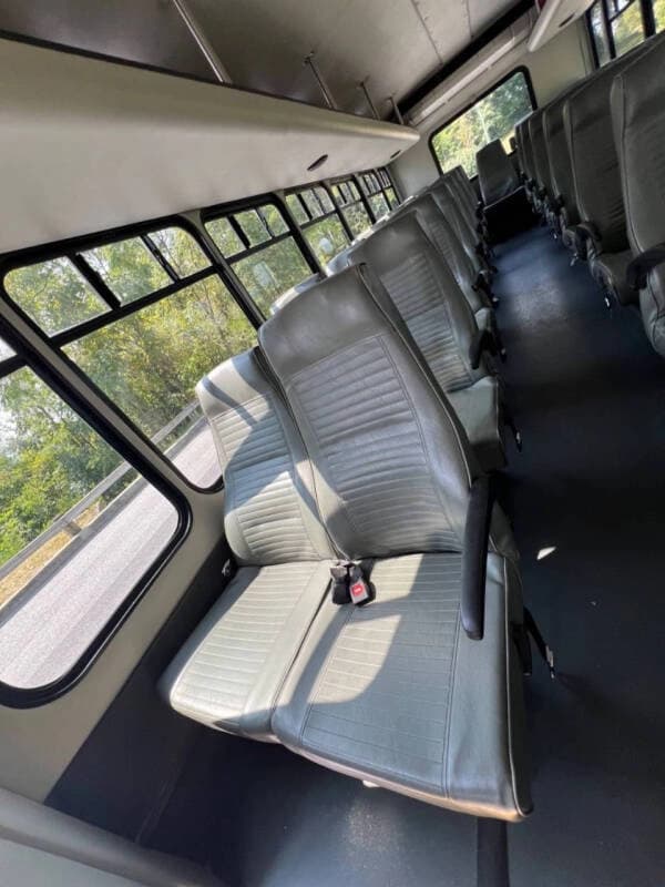 2018 Ford F550 Super Duty Shuttle Bus - Thumbnail 13 2018 Ford F550 Super Duty Shuttle Bus - Thumbnail 13