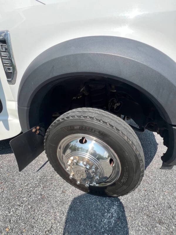 2018 Ford F550 Super Duty Shuttle Bus - Thumbnail 14 2018 Ford F550 Super Duty Shuttle Bus - Thumbnail 14