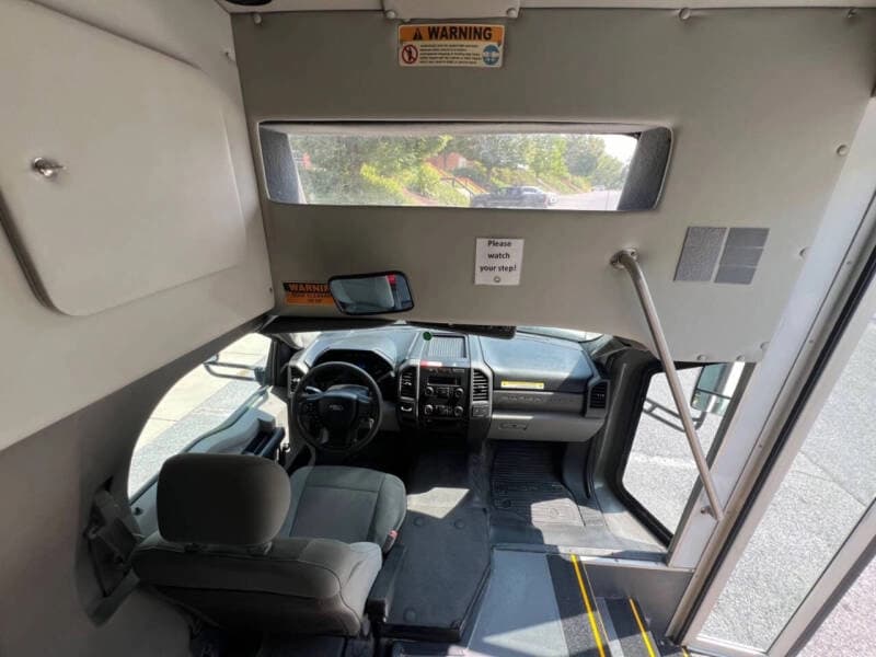 2018 Ford F550 Super Duty Shuttle Bus - Thumbnail 9 2018 Ford F550 Super Duty Shuttle Bus - Thumbnail 9