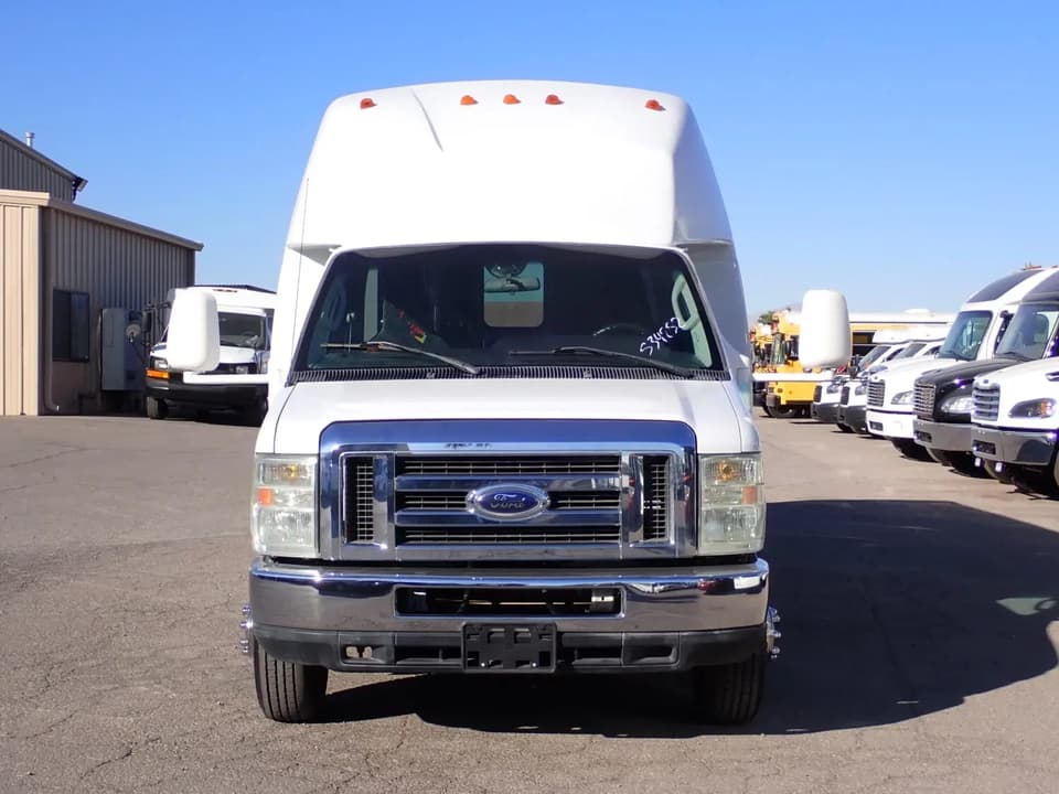 2010 Ameritrans 285 ADA Shuttle Bus - Thumbnail 2 2010 Ameritrans 285 ADA Shuttle Bus - Thumbnail 2