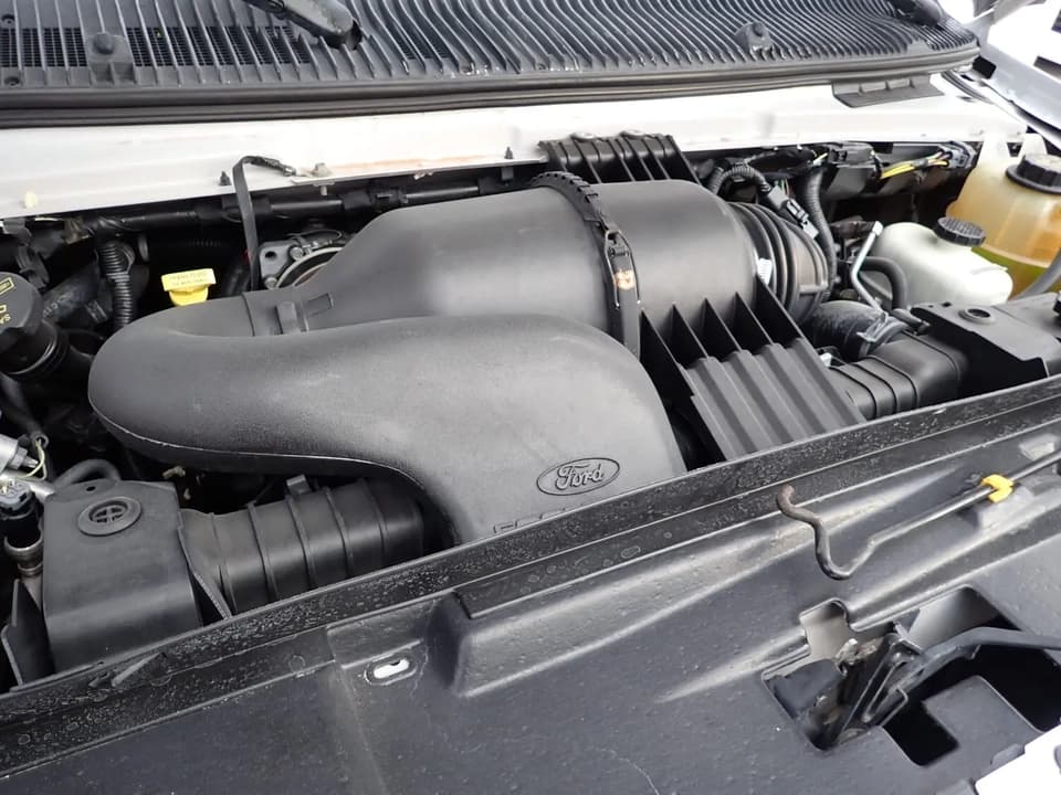 2010 Ameritrans 285 ADA Shuttle Bus - Thumbnail 9 2010 Ameritrans 285 ADA Shuttle Bus - Thumbnail 9