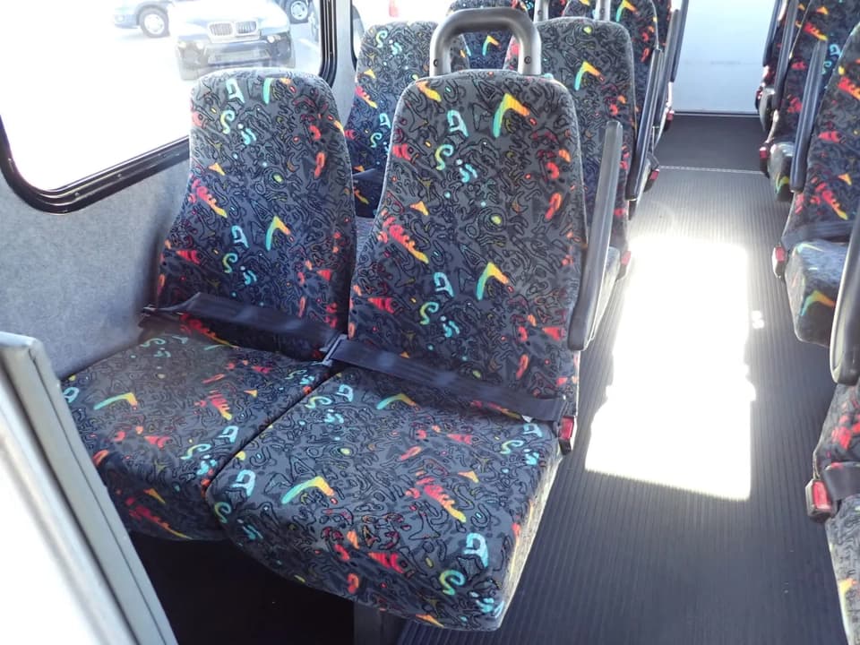 2010 Ameritrans 285 ADA Shuttle Bus - Thumbnail 5 2010 Ameritrans 285 ADA Shuttle Bus - Thumbnail 5