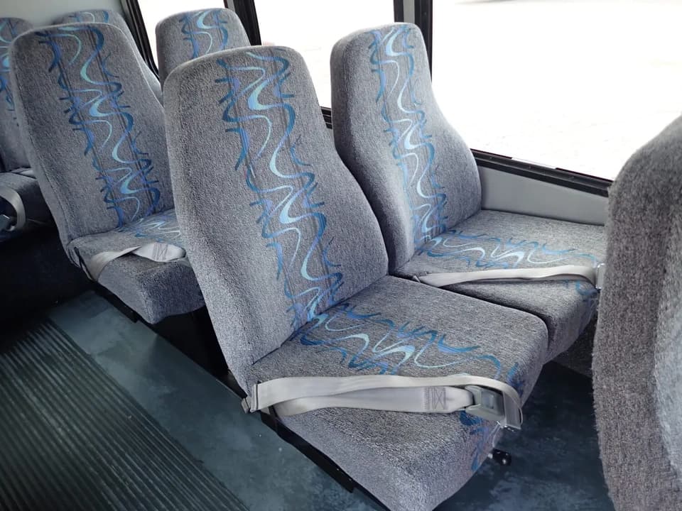 2008 Turtle Top Van Terra Shuttle Bus - Thumbnail 4 2008 Turtle Top Van Terra Shuttle Bus - Thumbnail 4