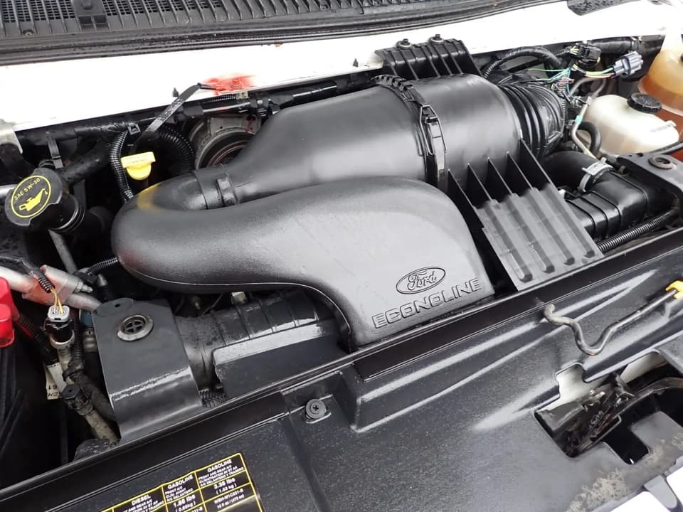 2016 Goshen Impulse ADA Shuttle Bus - Thumbnail 9 2016 Goshen Impulse ADA Shuttle Bus - Thumbnail 9