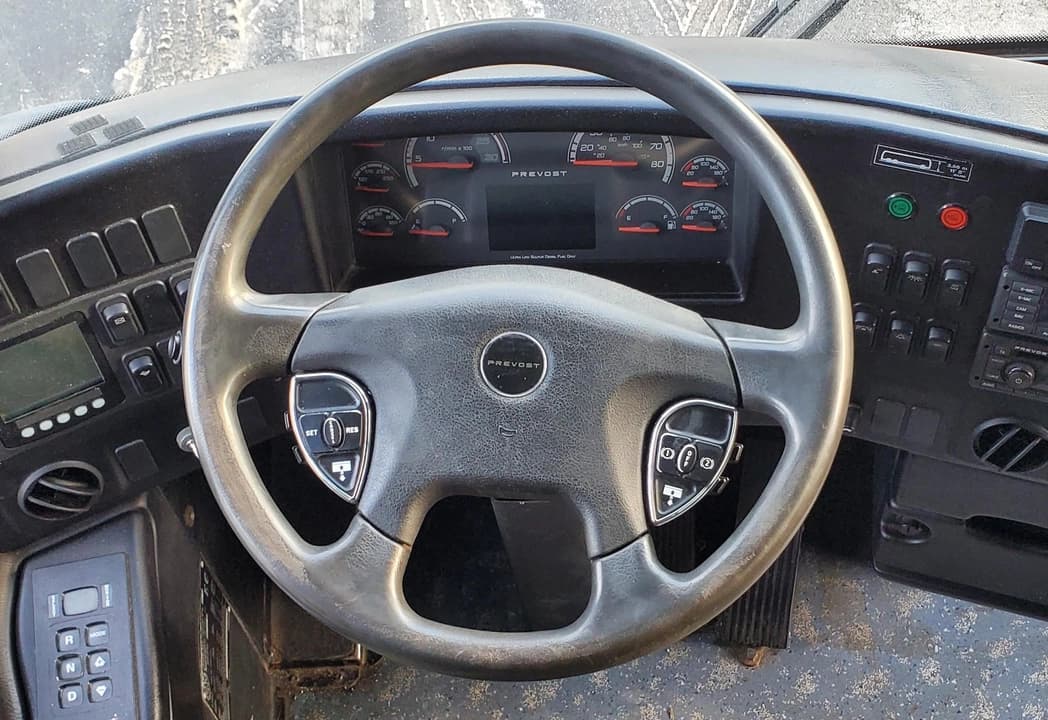 2015 Prevost X3-45 ADA Coach Bus - Thumbnail 8 2015 Prevost X3-45 ADA Coach Bus - Thumbnail 8