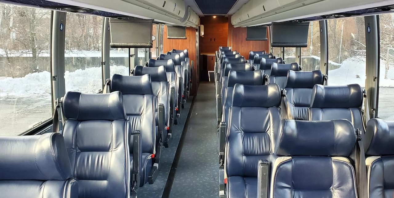 2015 Prevost X3-45 ADA Coach Bus - Thumbnail 9 2015 Prevost X3-45 ADA Coach Bus - Thumbnail 9