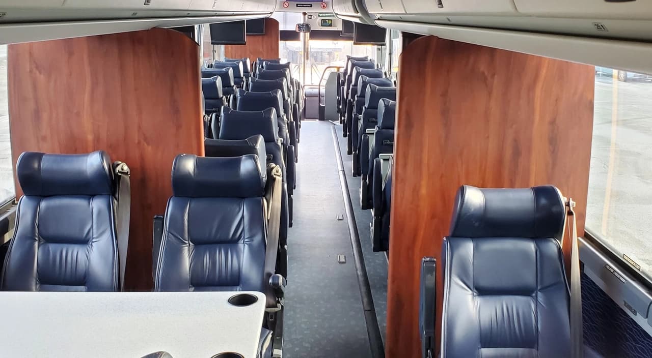 2015 Prevost X3-45 ADA Coach Bus - Thumbnail 10 2015 Prevost X3-45 ADA Coach Bus - Thumbnail 10