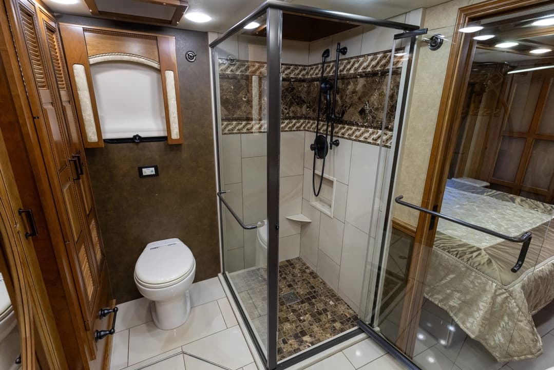 2015 Entegra Cornerstone 45B Motorhome - Thumbnail 29 2015 Entegra Cornerstone 45B Motorhome - Thumbnail 29