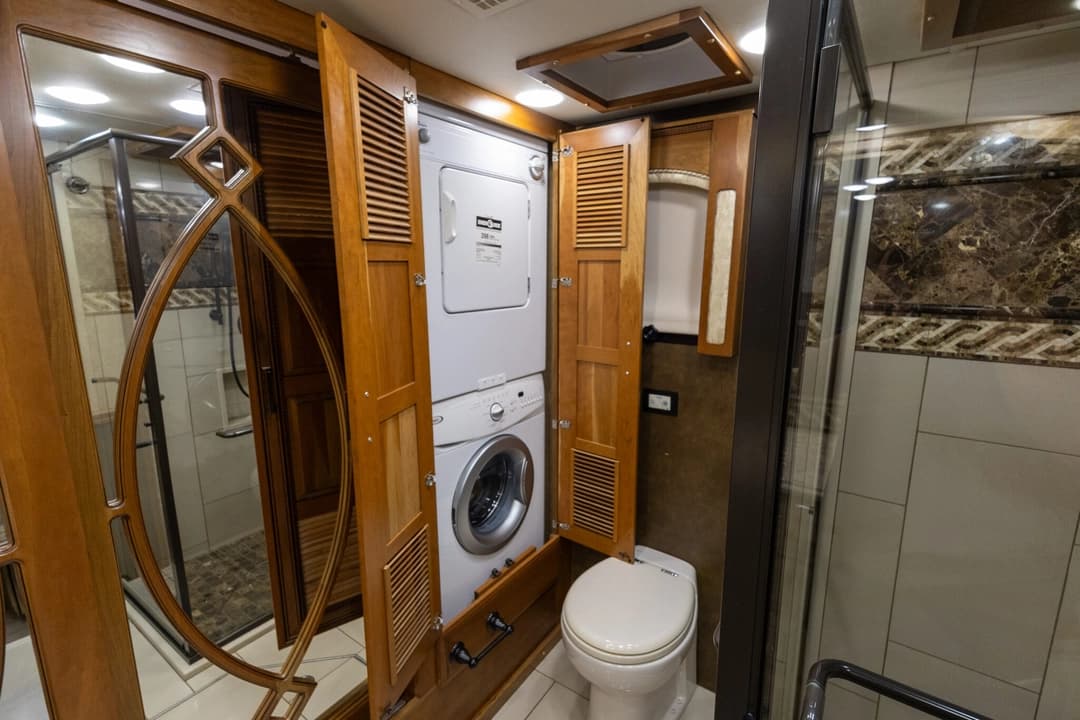 2015 Entegra Cornerstone 45B Motorhome - Thumbnail 31 2015 Entegra Cornerstone 45B Motorhome - Thumbnail 31