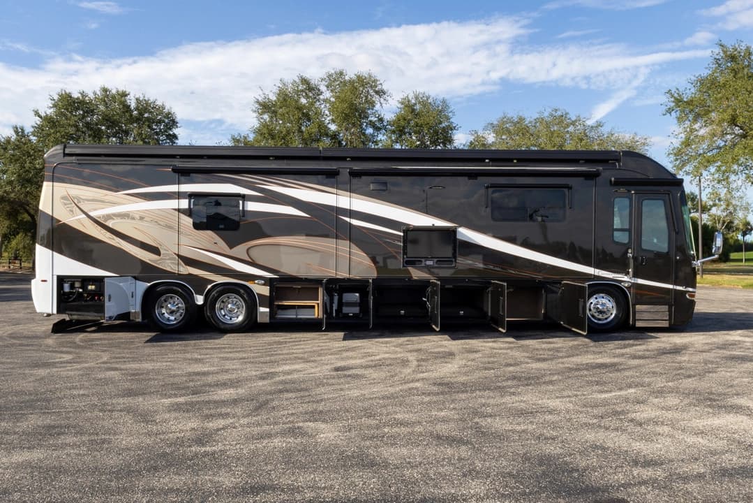 2015 Entegra Cornerstone 45B Motorhome - Thumbnail 32 2015 Entegra Cornerstone 45B Motorhome - Thumbnail 32