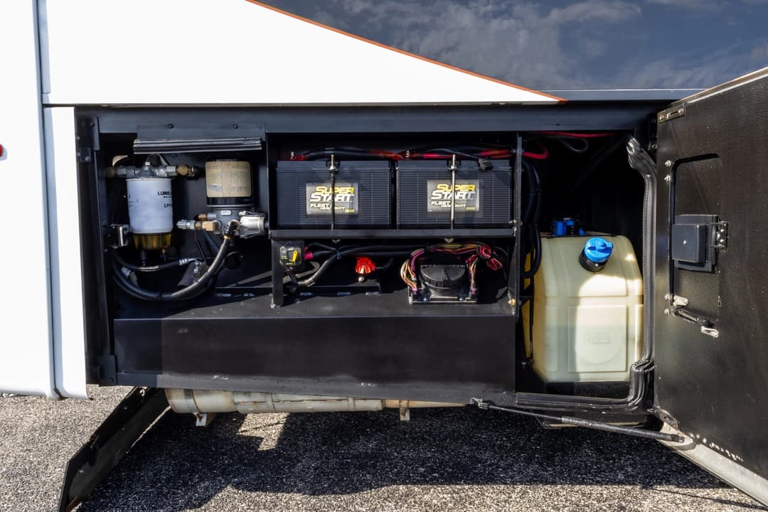 2015 Entegra Cornerstone 45B Motorhome - Thumbnail 34 2015 Entegra Cornerstone 45B Motorhome - Thumbnail 34