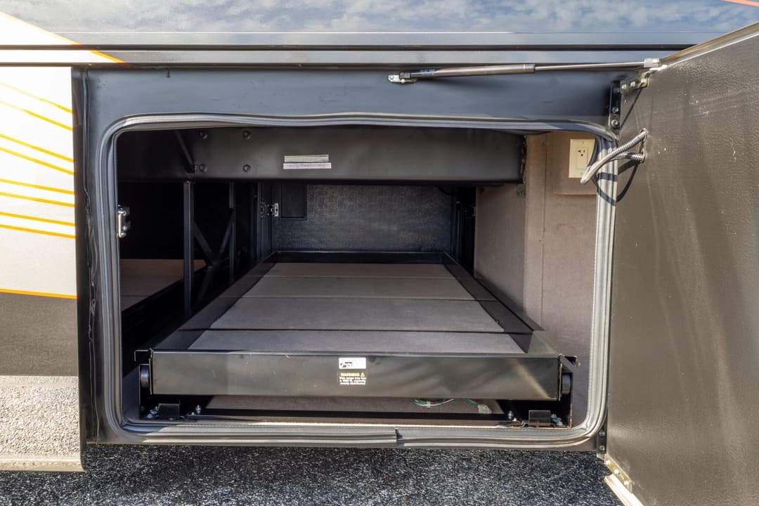 2015 Entegra Cornerstone 45B Motorhome - Thumbnail 38 2015 Entegra Cornerstone 45B Motorhome - Thumbnail 38