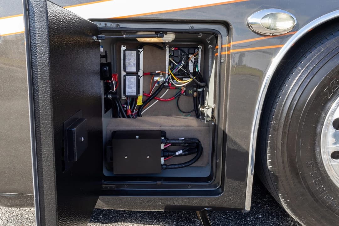 2015 Entegra Cornerstone 45B Motorhome - Thumbnail 41 2015 Entegra Cornerstone 45B Motorhome - Thumbnail 41