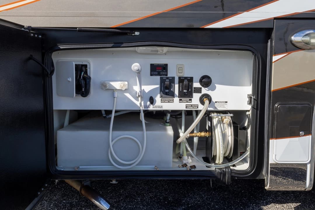 2015 Entegra Cornerstone 45B Motorhome - Thumbnail 46 2015 Entegra Cornerstone 45B Motorhome - Thumbnail 46