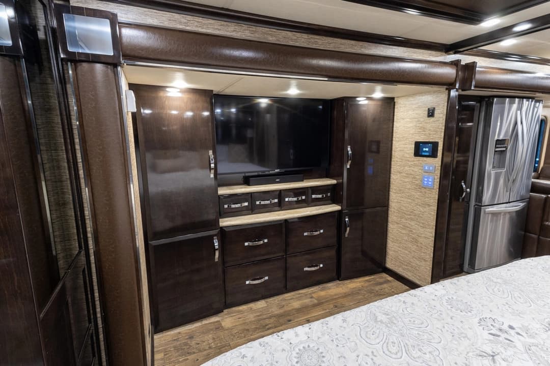 2018 Newmar King Aire 4531 Motorhome - Thumbnail 27 2018 Newmar King Aire 4531 Motorhome - Thumbnail 27