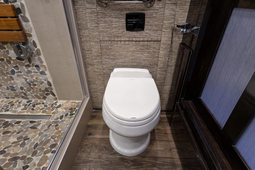 2018 Newmar King Aire 4531 Motorhome - Thumbnail 31 2018 Newmar King Aire 4531 Motorhome - Thumbnail 31