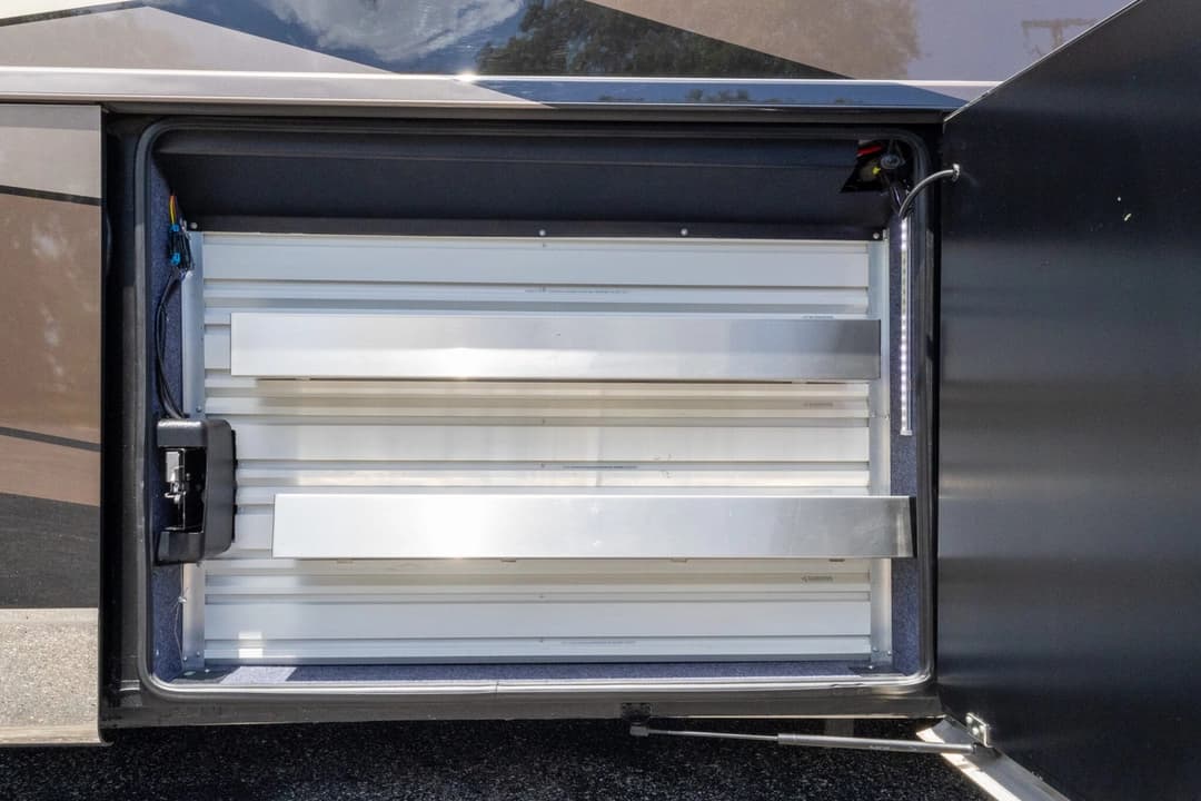 2018 Newmar King Aire 4531 Motorhome - Thumbnail 38 2018 Newmar King Aire 4531 Motorhome - Thumbnail 38