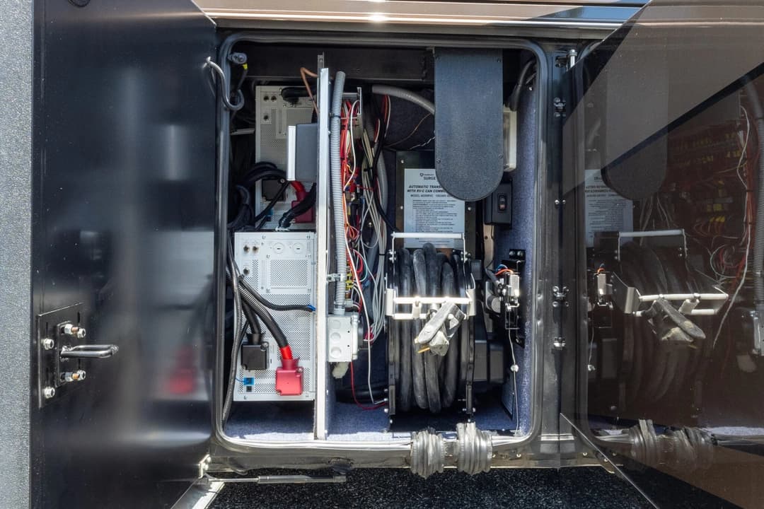 2018 Newmar King Aire 4531 Motorhome - Thumbnail 46 2018 Newmar King Aire 4531 Motorhome - Thumbnail 46