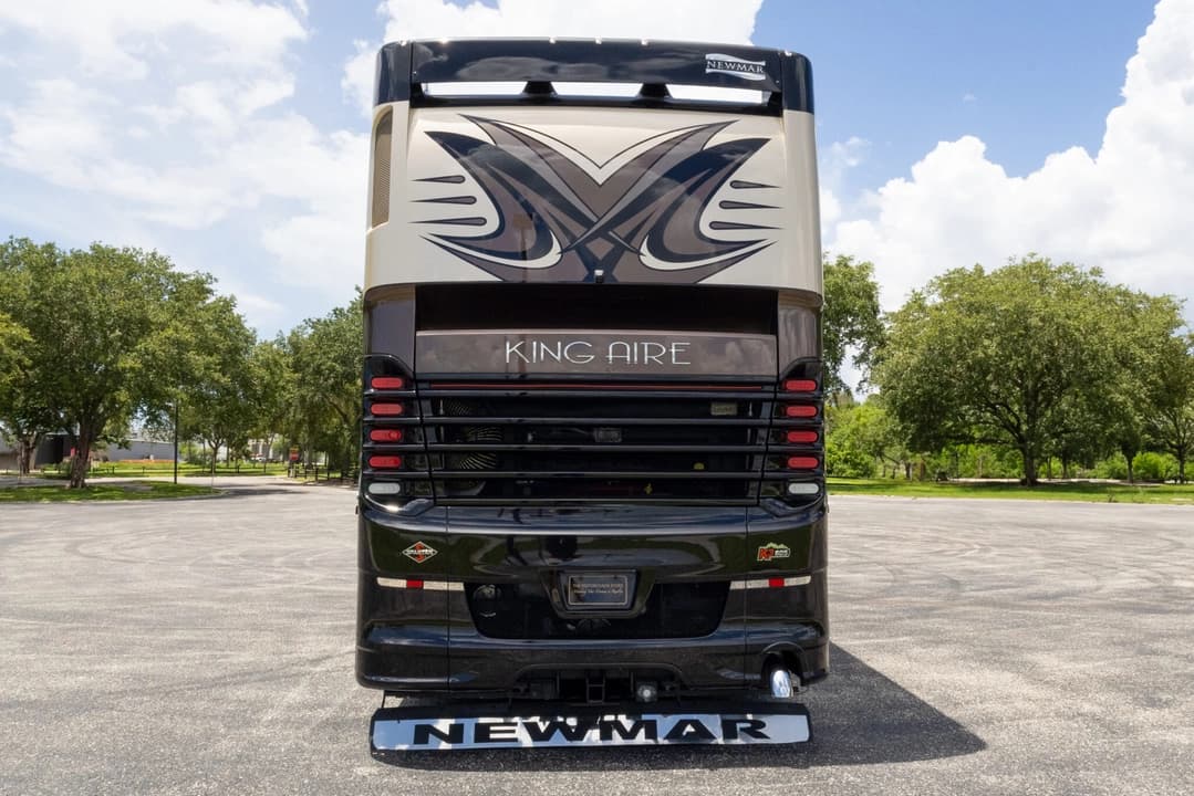 2018 Newmar King Aire 4531 Motorhome - Thumbnail 6 2018 Newmar King Aire 4531 Motorhome - Thumbnail 6