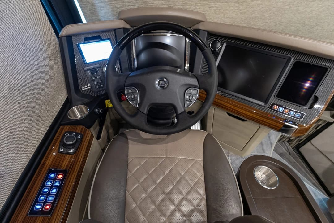 2023 Newell P50 Edition Motorhome - Thumbnail 13 2023 Newell P50 Edition Motorhome - Thumbnail 13