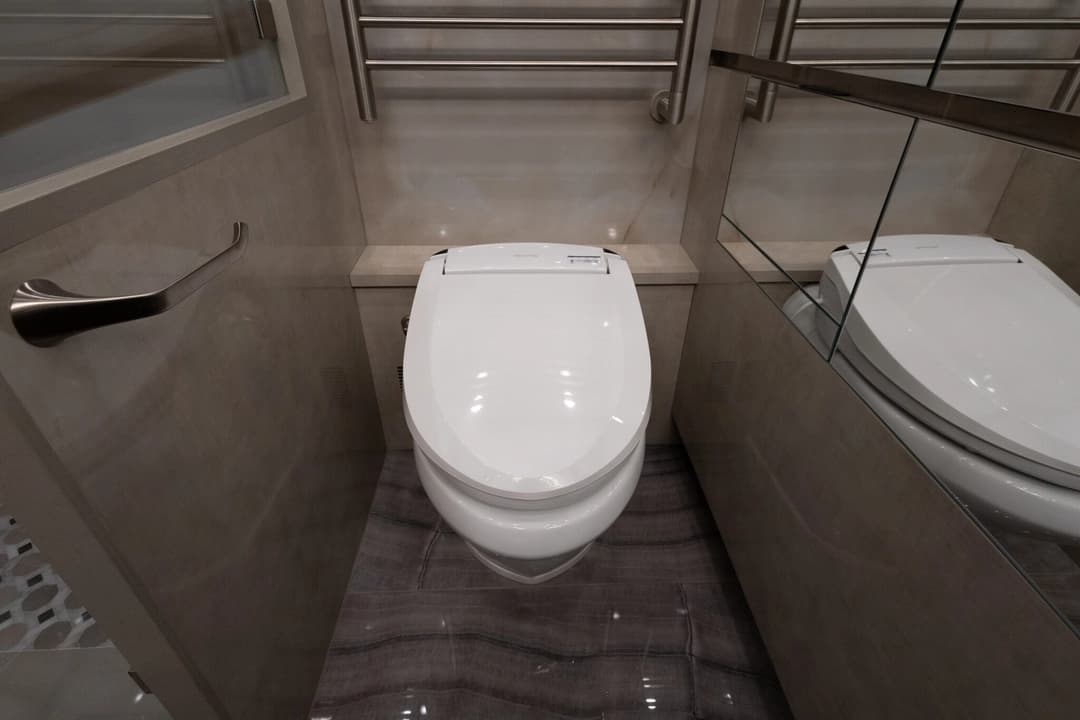 2023 Newell P50 Edition Motorhome - Thumbnail 30 2023 Newell P50 Edition Motorhome - Thumbnail 30