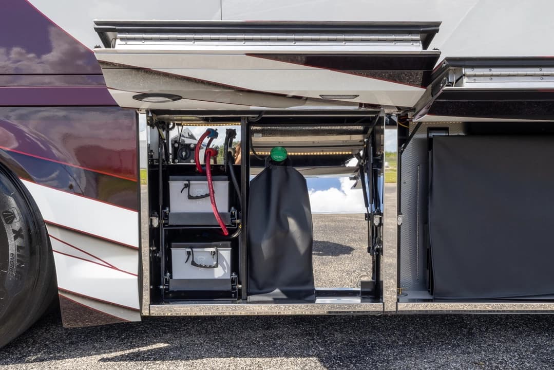 2023 Newell P50 Edition Motorhome - Thumbnail 34 2023 Newell P50 Edition Motorhome - Thumbnail 34