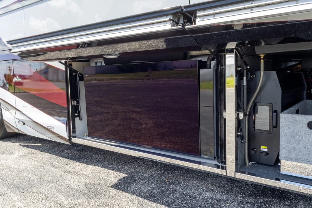 2023 Newell P50 Edition Motorhome - Thumbnail 35 2023 Newell P50 Edition Motorhome - Thumbnail 35