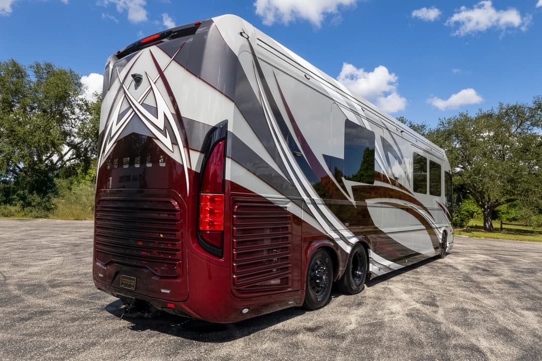 2023 Newell P50 Edition Motorhome - Thumbnail 5 2023 Newell P50 Edition Motorhome - Thumbnail 5