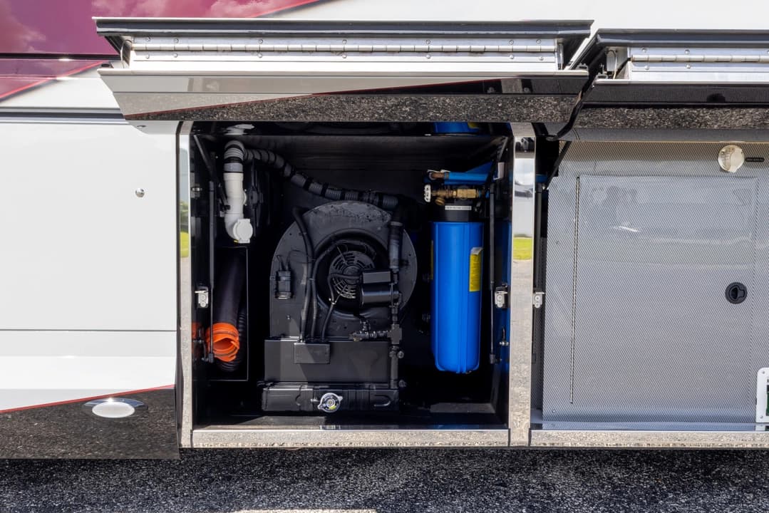 2023 Newell P50 Edition Motorhome - Thumbnail 42 2023 Newell P50 Edition Motorhome - Thumbnail 42