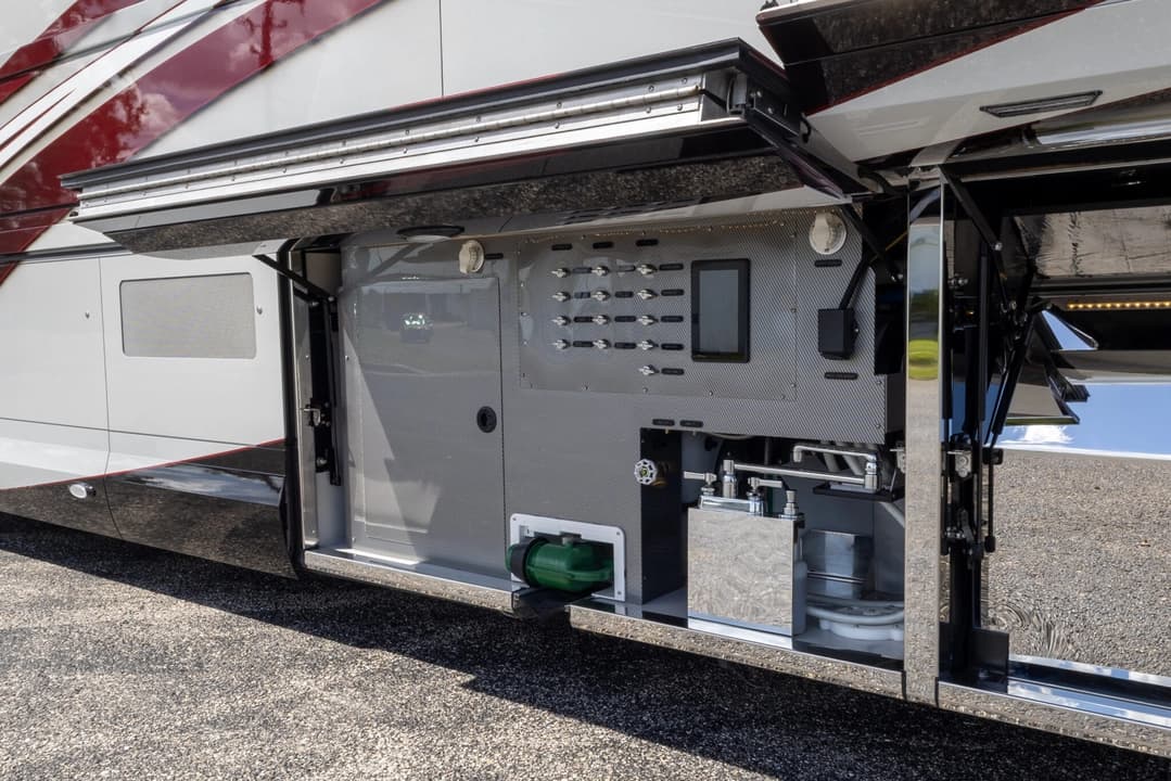 2023 Newell P50 Edition Motorhome - Thumbnail 43 2023 Newell P50 Edition Motorhome - Thumbnail 43