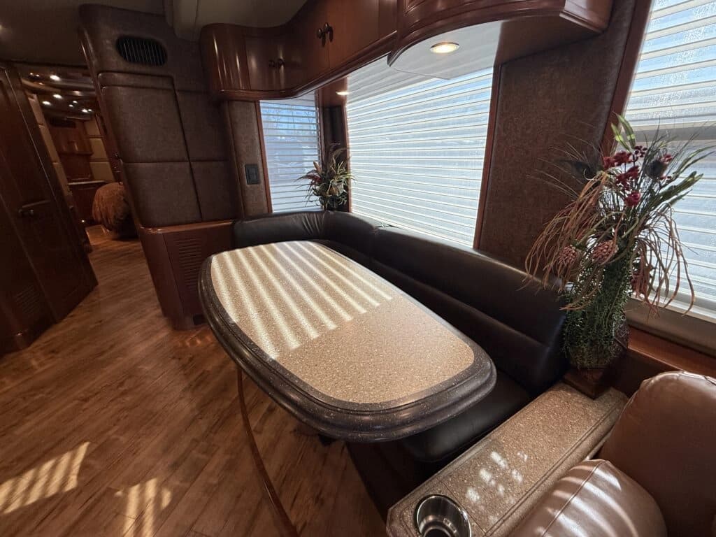 2012 Prevost XLII Motorhome - Thumbnail 18 2012 Prevost XLII Motorhome - Thumbnail 18