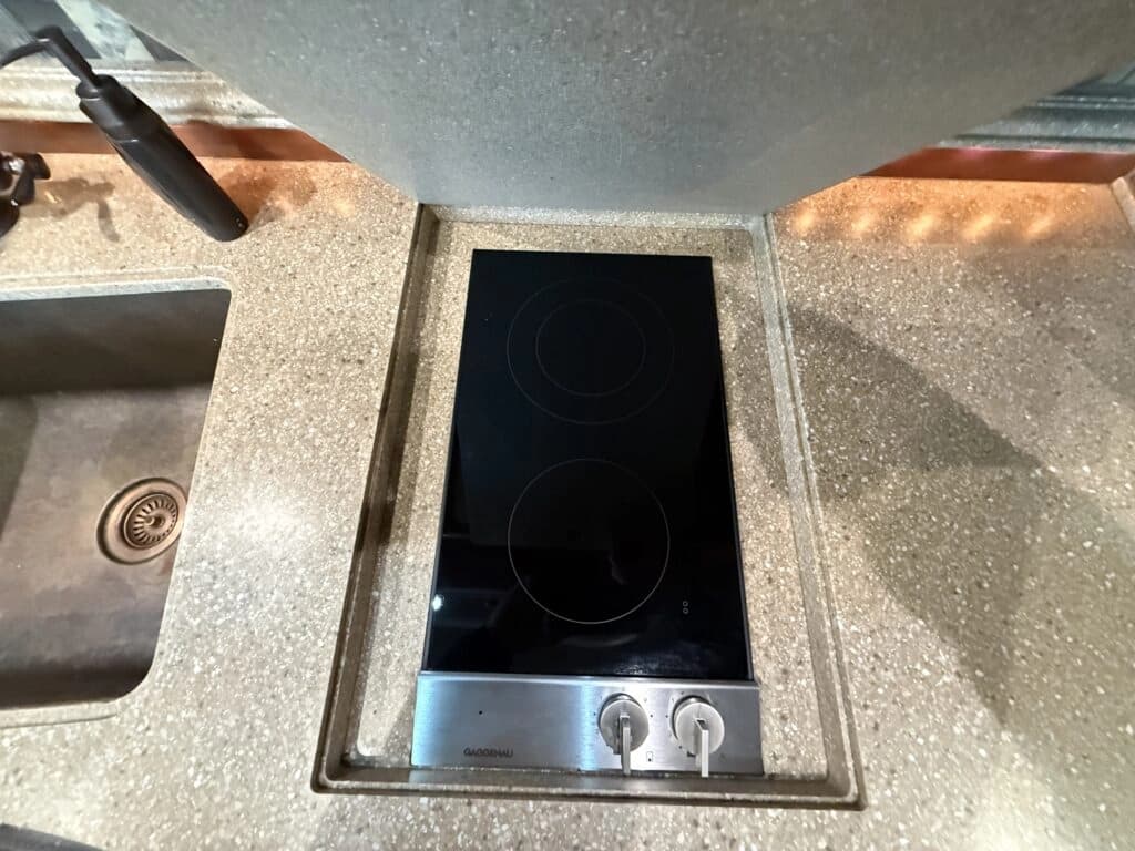 2012 Prevost XLII Motorhome - Thumbnail 20 2012 Prevost XLII Motorhome - Thumbnail 20