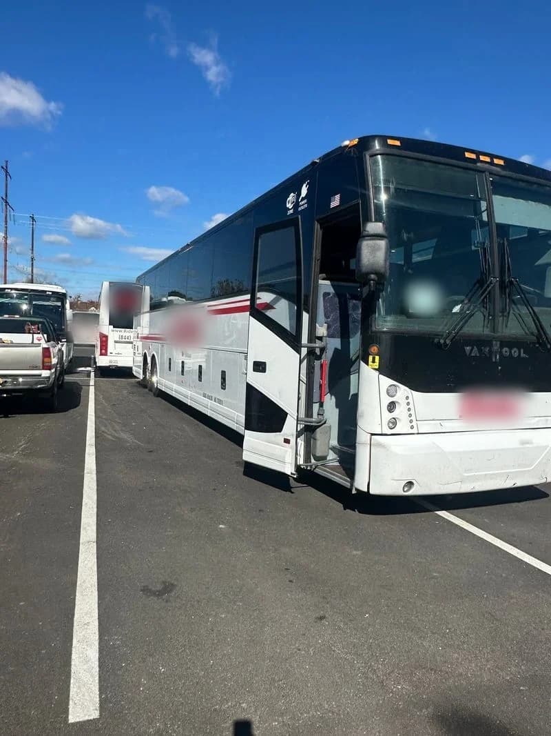 2015 Van Hool CX45 ADA - Thumbnail 2 2015 Van Hool CX45 ADA - Thumbnail 2