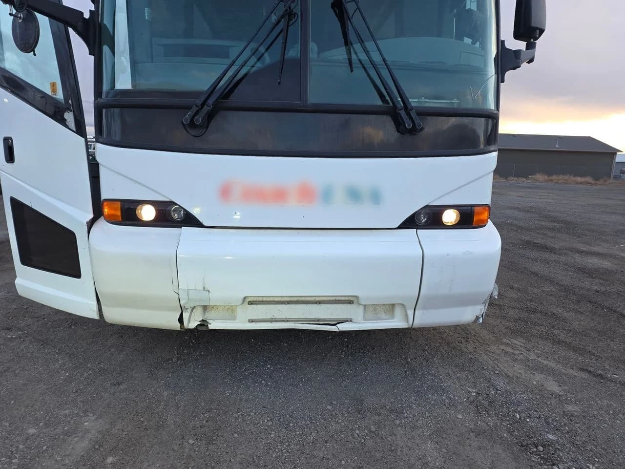 2012 MCI J4500 - Thumbnail 7 2012 MCI J4500 - Thumbnail 7