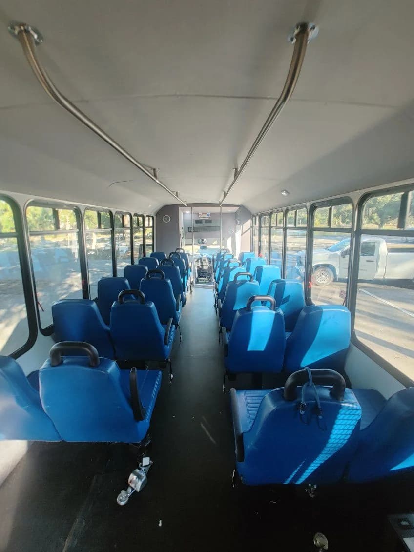 2020 Ford F-550 Eldorado Bus - Thumbnail 3 2020 Ford F-550 Eldorado Bus - Thumbnail 3