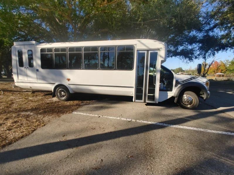 2020 Ford F-550 bus 2020 Ford F-550 bus