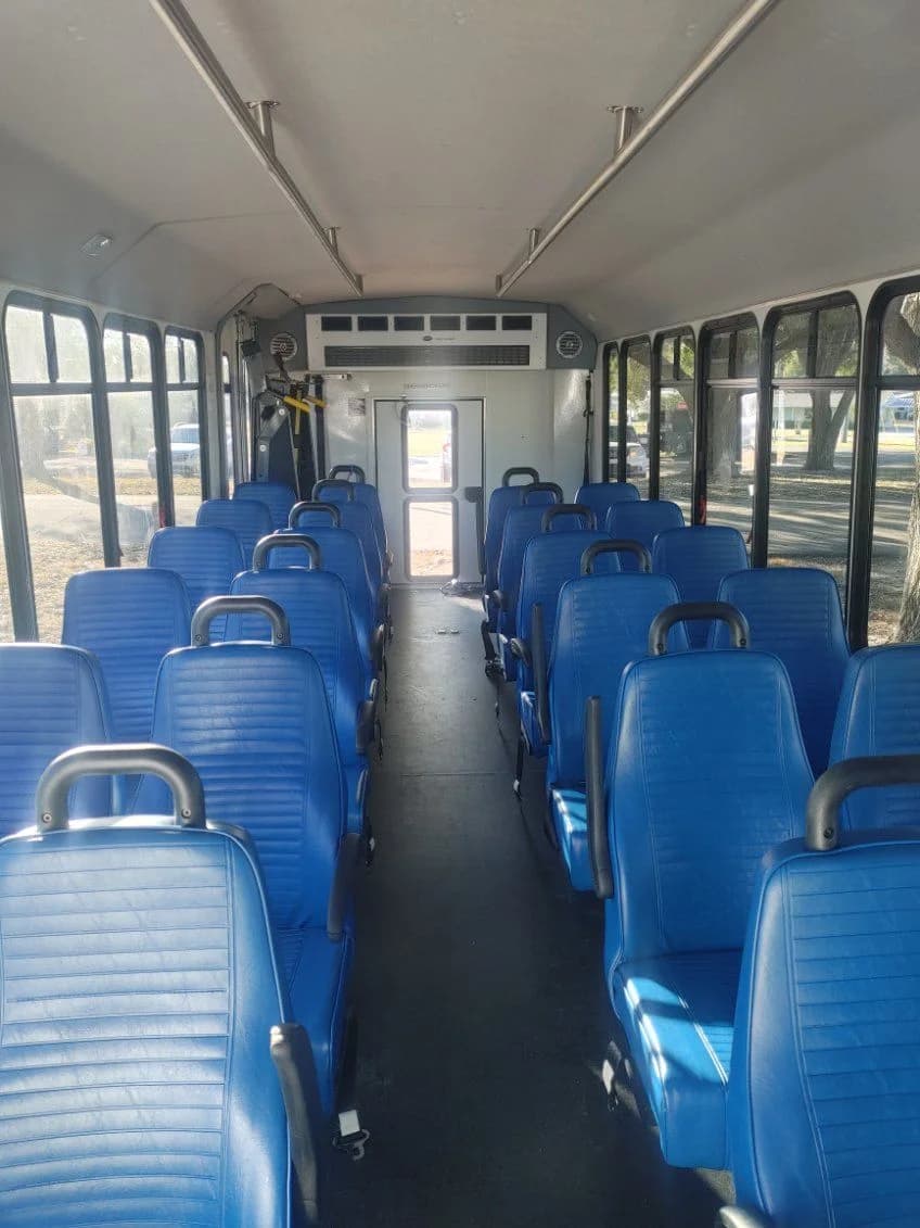 2020 Ford F-550 Eldorado Bus - Thumbnail 2 2020 Ford F-550 Eldorado Bus - Thumbnail 2