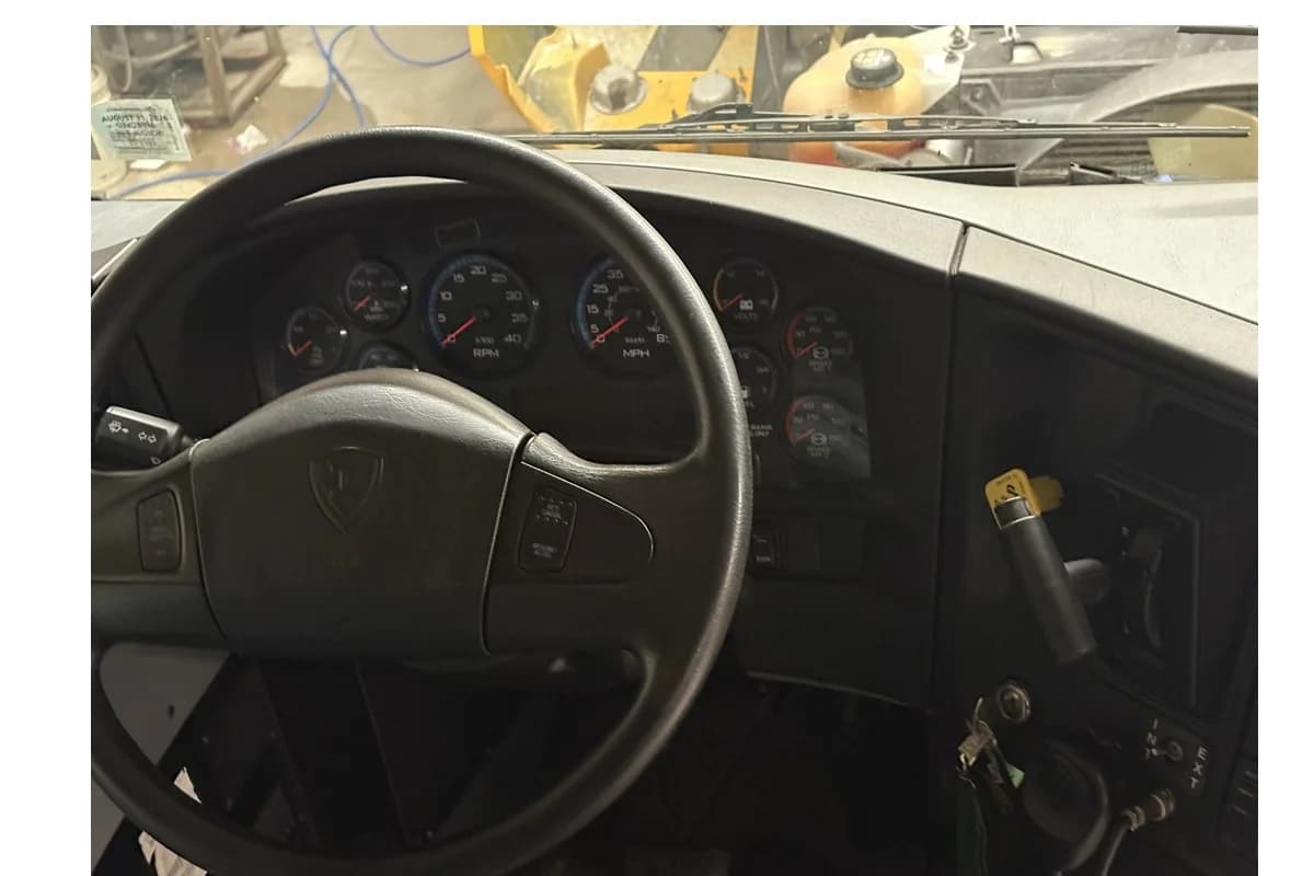 10 In Stock Now 2024 International - Thumbnail 11 10 In Stock Now 2024 International - Thumbnail 11