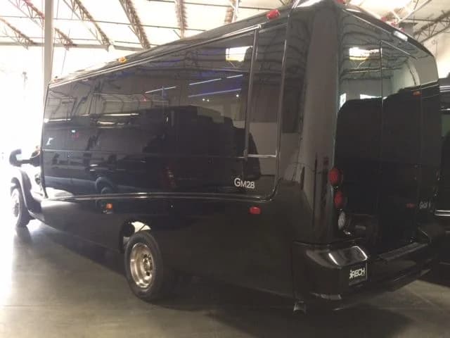 2017 Ford F-450 - Thumbnail 11 2017 Ford F-450 - Thumbnail 11