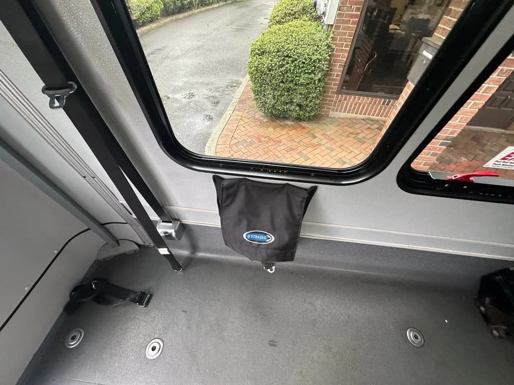 2017 Ford E-450 Superduty - Thumbnail 13 2017 Ford E-450 Superduty - Thumbnail 13