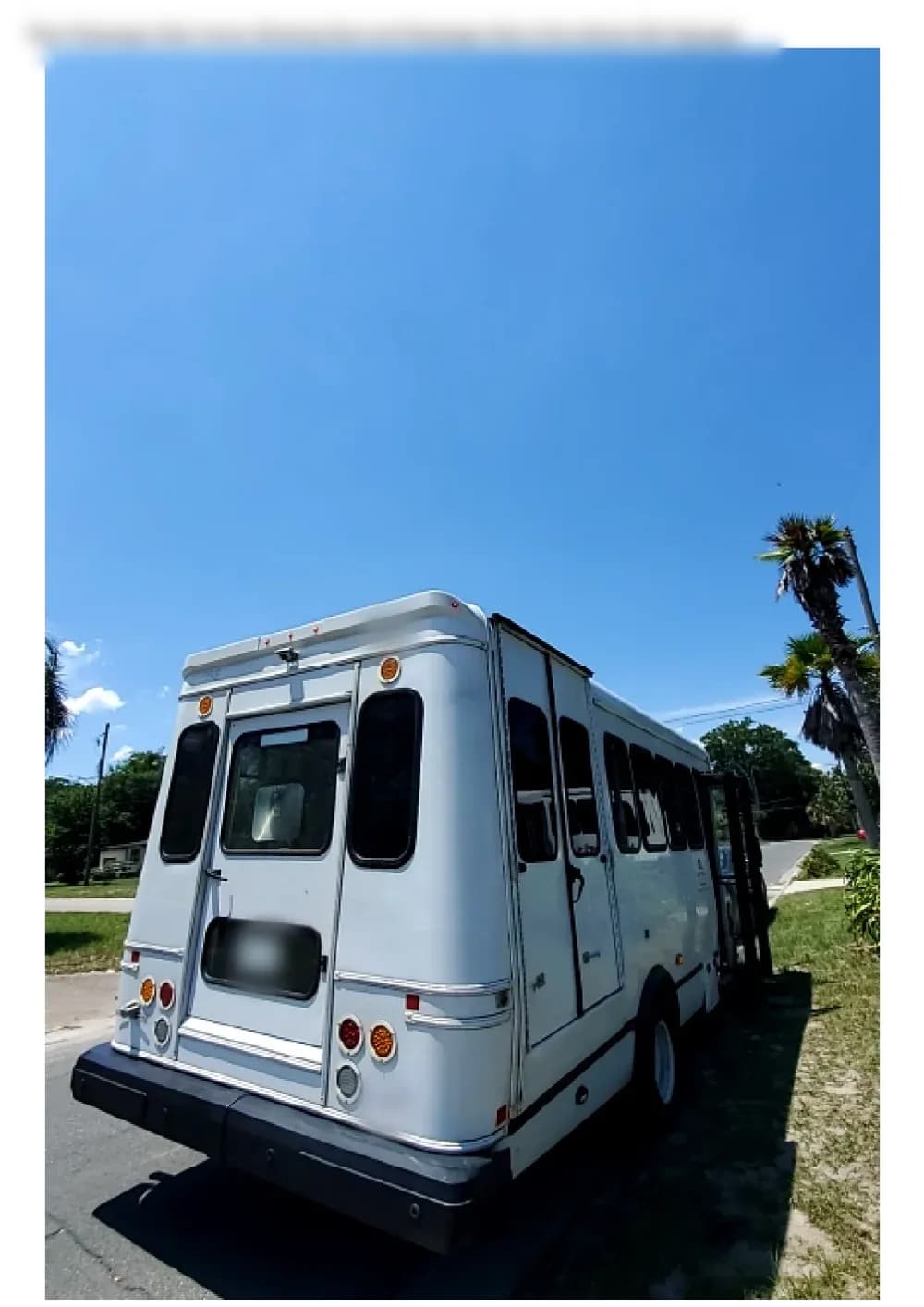 2017 Ford E-450 Superduty - Thumbnail 2 2017 Ford E-450 Superduty - Thumbnail 2