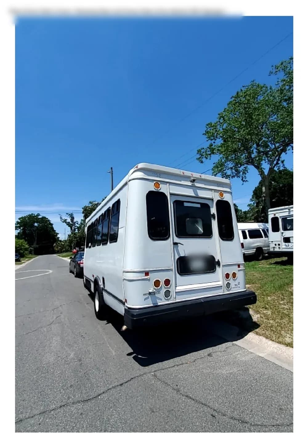 2013 Ford Superduty E-350 - Thumbnail 9 2013 Ford Superduty E-350 - Thumbnail 9
