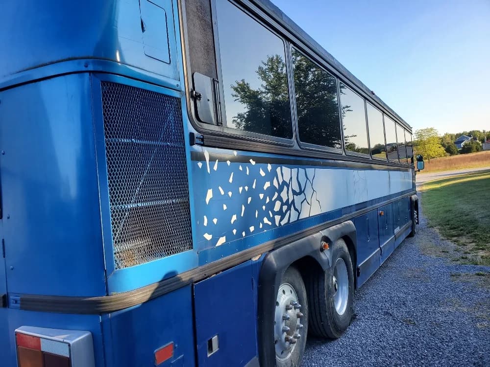 1989 MCI 102-C3 - Thumbnail 4 1989 MCI 102-C3 - Thumbnail 4